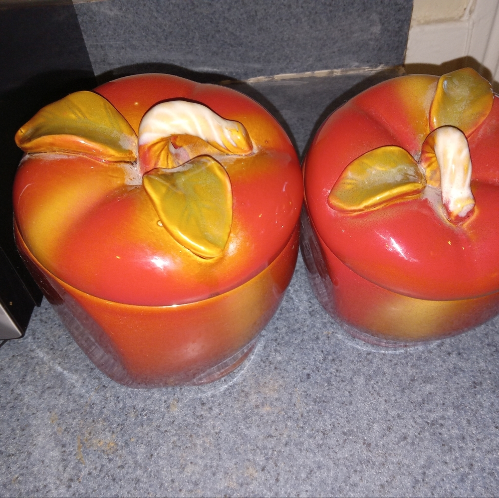 Kitchen canisters Apple 2 piece Vintage
